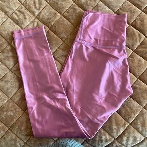 SHOP DYI High Shine Leggings in Pink